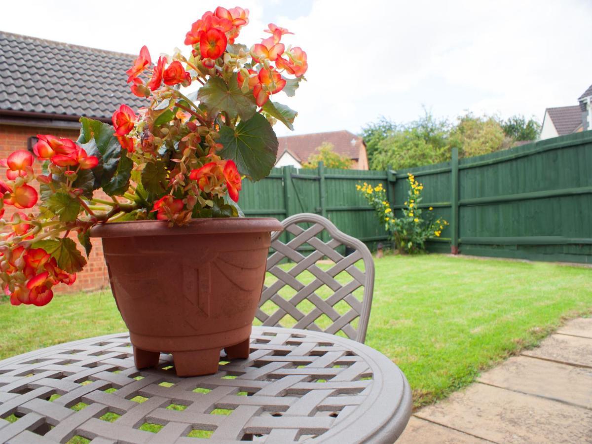 East Midland House Free Private Parking Fast Wifi Smart Tv With Garden Villa Kettering Buitenkant foto